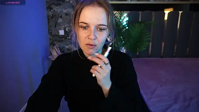 MaribelRiverr  online show from 4, 11, 2025