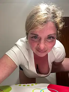 Snapshot of Lombada chatting on 4, 4, 2026 Lombada online show from 4, 4, 2026