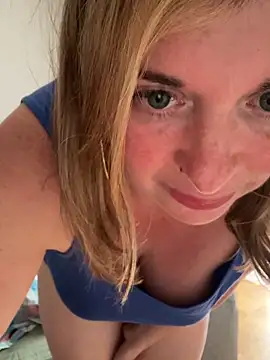 Snapshot of Lombada chatting on 15, 4, 2026 Lombada online show from 15, 4, 2026