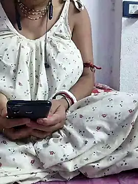 Snapshot of miss-Riy chatting on 7, 7, 2026 miss-Riy online show from 7, 7, 2026