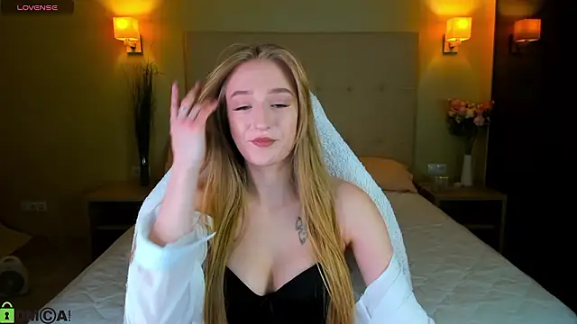 Stacy River online show from 25, 2, 2026