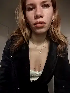 EvaRush online show from 4, 10, 2025