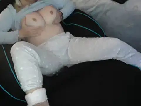 Snapshot of LaRa_forU chatting on 26, 1, 2025 LaRa forU online show from 26, 1, 2025