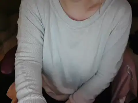 Snapshot of LaRa_forU chatting on 12, 3, 2025 LaRa forU online show from 12, 3, 2025