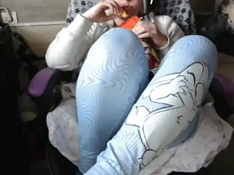 Snapshot of LaRa_forU chatting on 16, 3, 2025 LaRa forU online show from 16, 3, 2025