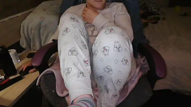 Snapshot of LaRa_forU chatting on 19, 3, 2025 LaRa forU online show from 19, 3, 2025