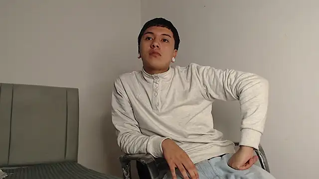 alex-lover online show from 7, 4, 2026