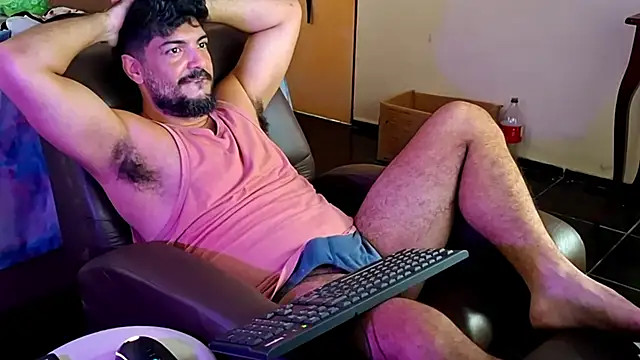 Snapshot of LUH133 chatting on 5, 2, 2026 LUH133 online show from 5, 2, 2026