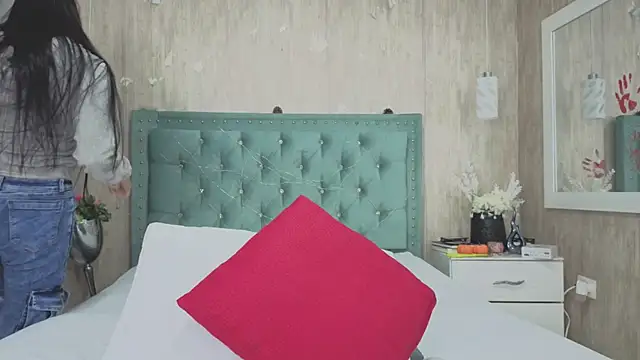 Marcelaa fox online show from 4, 11, 2025