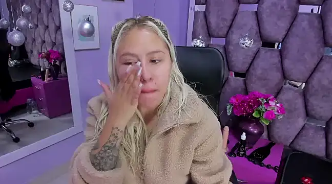 ConstansBlonde online show from 27, 12, 2024