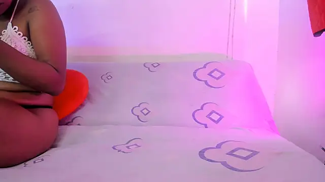 LoveBirds  1 online show from 14, 10, 2025