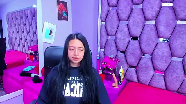 Snapshot of slut_anal_ chatting on 20, 1, 2025 slut anal online show from 20, 1, 2025