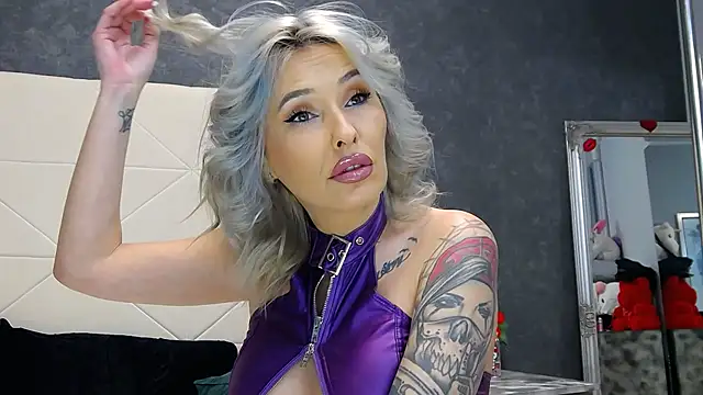 Snapshot of IssaSmith chatting on 11, 2, 2026 IssaSmith online show from 11, 2, 2026