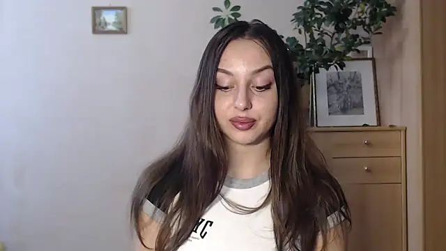 courtneyPerfect online show from 15, 1, 2025