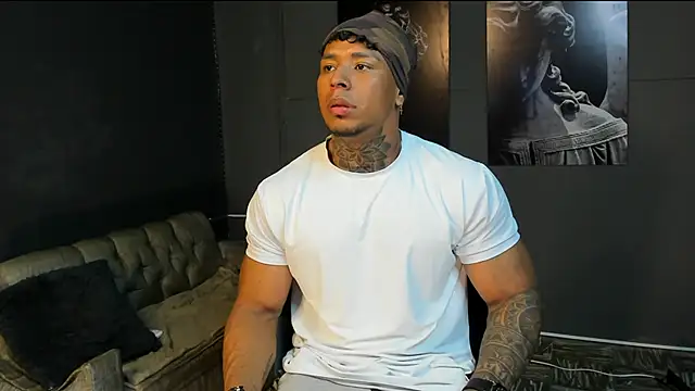 Snapshot of bradley_smith chatting on 26, 5, 2026 bradley smith online show from 26, 5, 2026