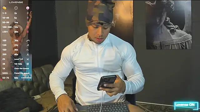 Snapshot of bradley_smith chatting on 27, 5, 2026 bradley smith online show from 27, 5, 2026