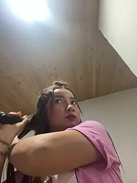 queen angelique online show from 28, 2, 2026