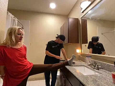 girlfriendmissy online show from 7, 1, 2025