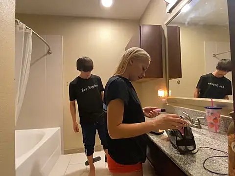 girlfriendmissy online show from 12, 1, 2025