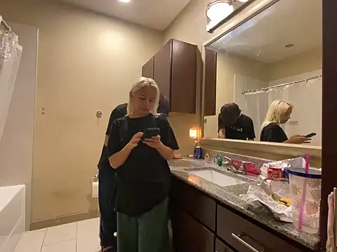 girlfriendmissy online show from 12, 3, 2025