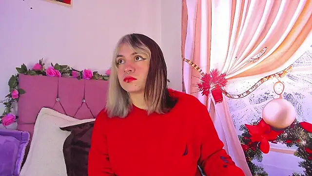 Snapshot of GilaKat chatting on 9, 12, 2024 GilaKat online show from 9, 12, 2024