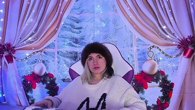 Snapshot of GilaKat chatting on 24, 12, 2024 GilaKat online show from 24, 12, 2024