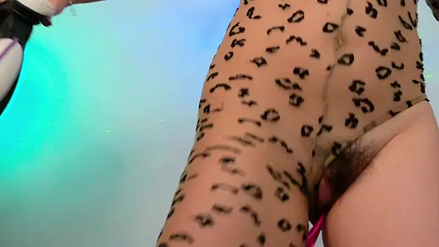 Snapshot of GilaKat chatting on 15, 10, 2025 GilaKat online show from 15, 10, 2025