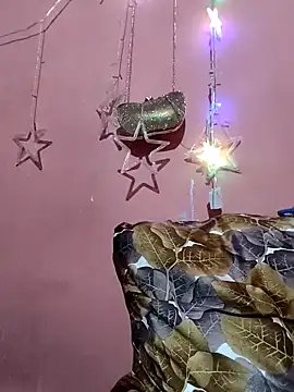 Snapshot of Indian_Carolina chatting on 18, 2, 2025 Indian Carolina online show from 18, 2, 2025