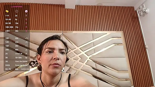 Sluttyandmature online show from 25, 1, 2025