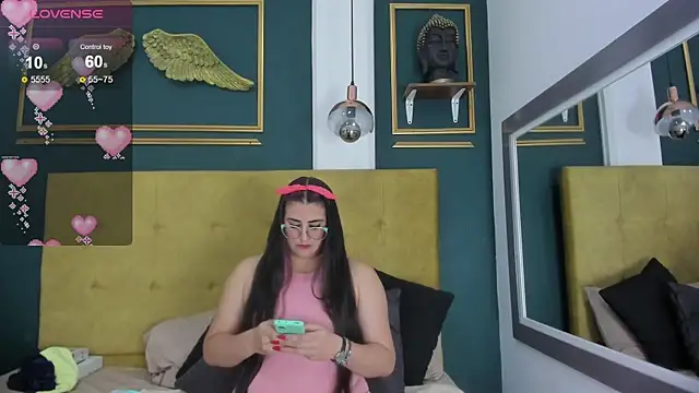 BellaPeers  online show from 28, 1, 2025