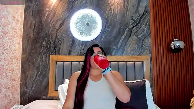 BellaPeers  online show from 9, 10, 2025