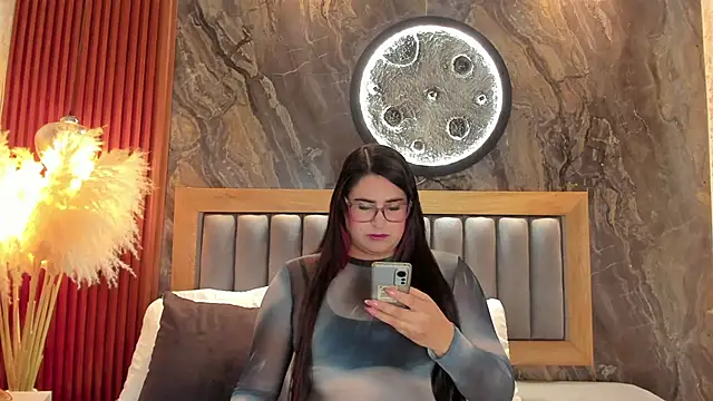 BellaPeers  online show from 18, 11, 2025