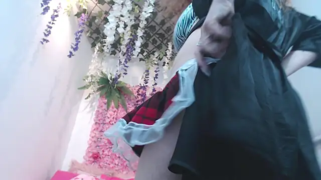 BLONDE SEXYHOT online show from 4, 11, 2025