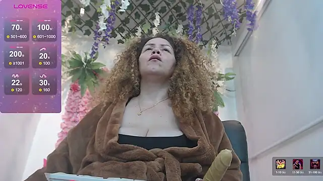 BLONDE SEXYHOT online show from 17, 2, 2026