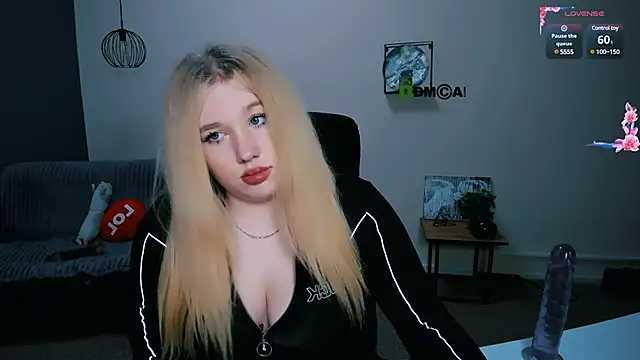 juli kisss online show from 18, 1, 2025