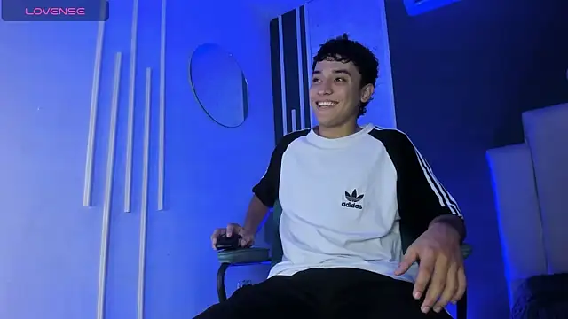 Austin Cardieff online show from 4, 3, 2025