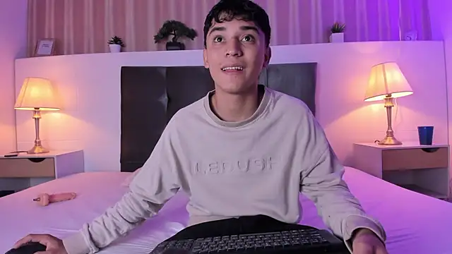 Austin Cardieff online show from 11, 3, 2025