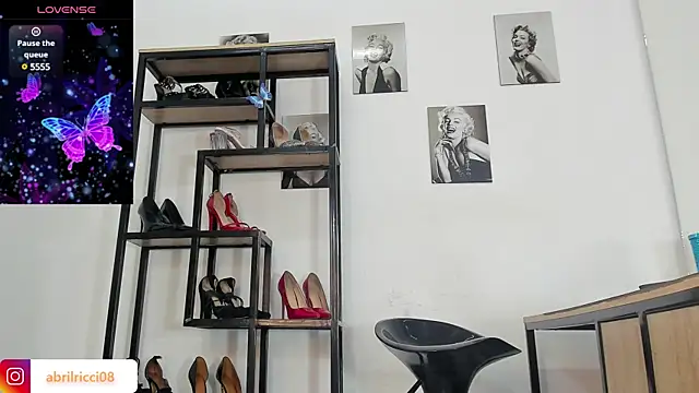 Snapshot of abril_ricci chatting on 31, 12, 2024 abril ricci online show from 31, 12, 2024