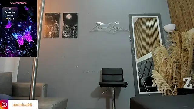 Snapshot of abril_ricci chatting on 19, 1, 2025 abril ricci online show from 19, 1, 2025