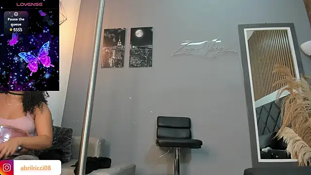 Snapshot of abril_ricci chatting on 1, 2, 2025 abril ricci online show from 1, 2, 2025