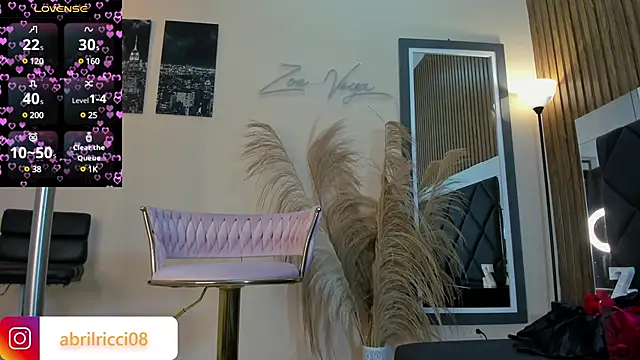 Snapshot of abril_ricci chatting on 21, 2, 2025 abril ricci online show from 21, 2, 2025