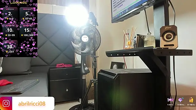 Snapshot of abril_ricci chatting on 28, 2, 2025 abril ricci online show from 28, 2, 2025