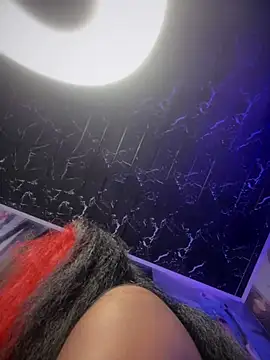 Thyana LS online show from 10, 1, 2025