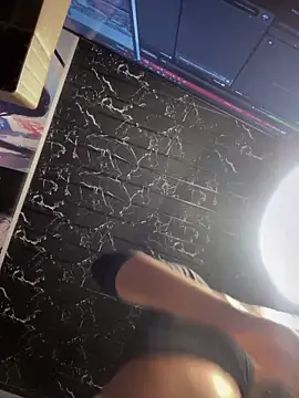 Thyana LS online show from 28, 2, 2025