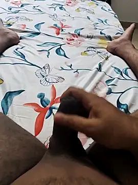 Snapshot of Mallu_Curator chatting on 21, 10, 2025 Mallu Curator online show from 21, 10, 2025