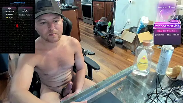 Snapshot of aaron_s_x chatting on 17, 6, 2026 aaron s x online show from 17, 6, 2026