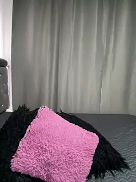 Melanyprada online show from 8, 3, 2026