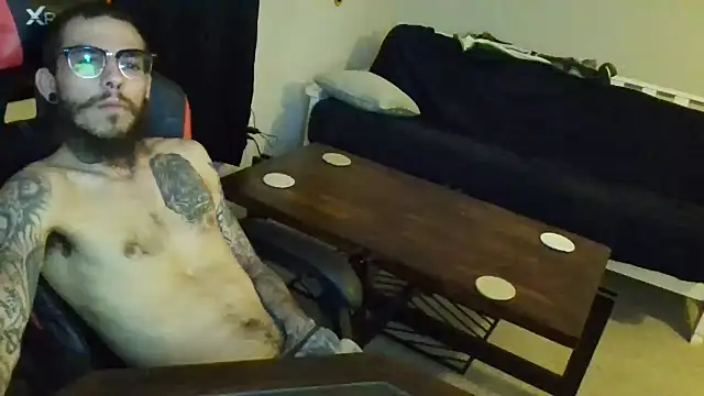 Snapshot of XMeF10 chatting on 25, 2, 2025 XMeF10 online show from 25, 2, 2025