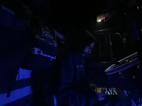 Snapshot of XMeF10 chatting on 5, 11, 2025 XMeF10 online show from 5, 11, 2025