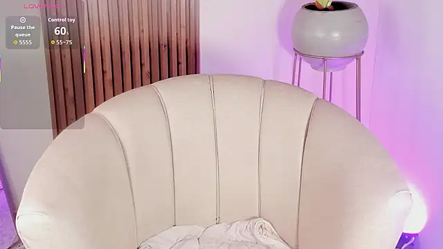 Snapshot of kenayfox chatting on 1, 3, 2026 kenayfox online show from 1, 3, 2026